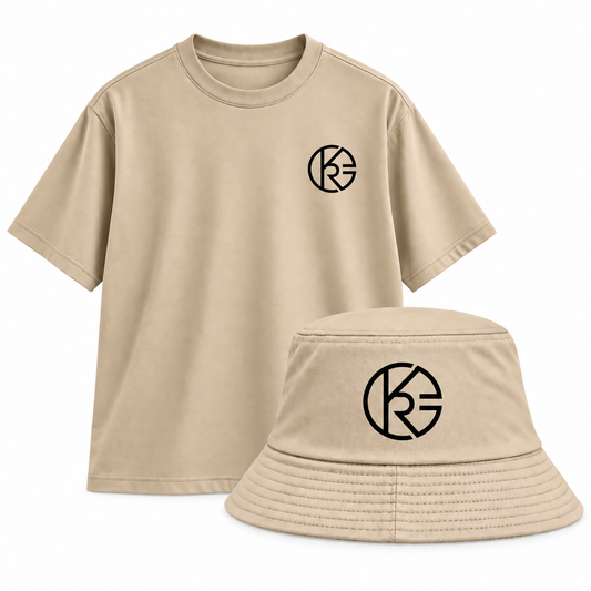 Camiseta Beige + Bucket Hat